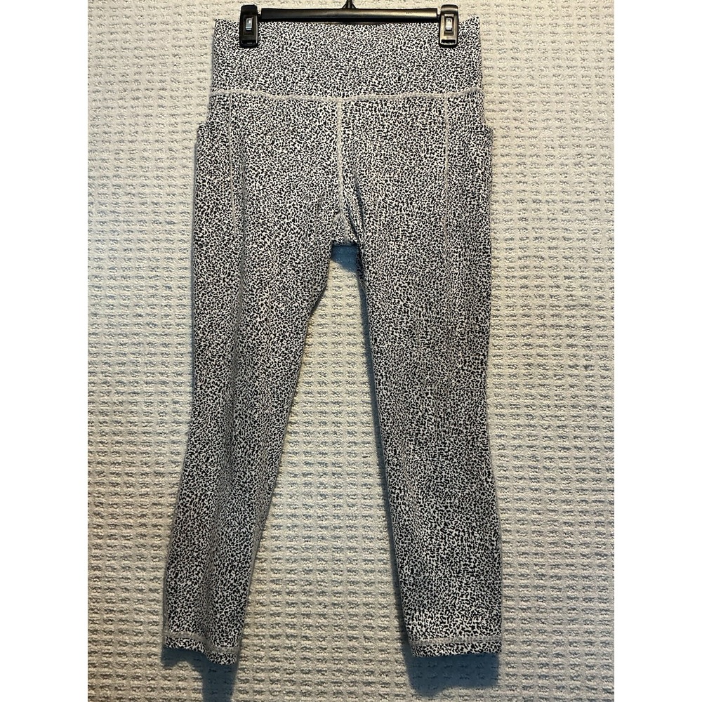 Athleta Salutation Textured Tights M Stash Pocket II Leopard Printt